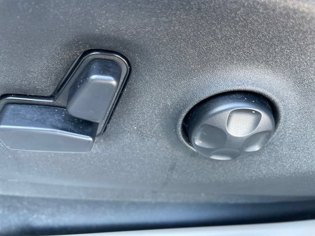 Used 2017 Chrysler Pacifica Touring-L FWD image 15