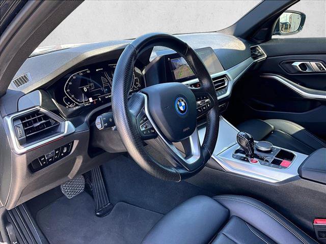 Used 2022 BMW 330e w/ Driving Assistance Package RWD image 14
