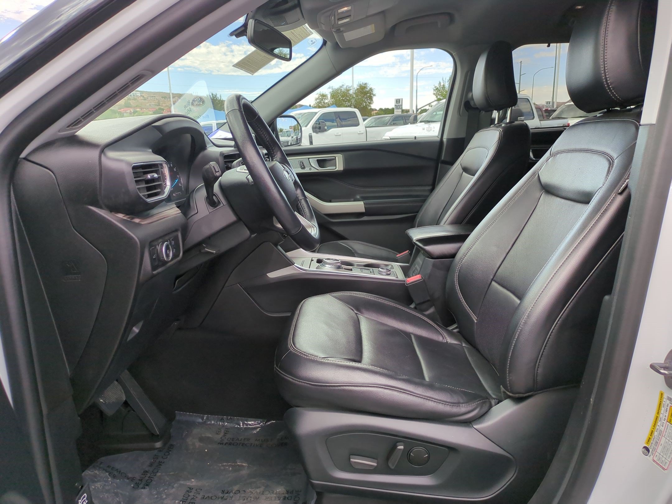 Certified 2023 Ford Explorer Limited AWD/4WD image 17