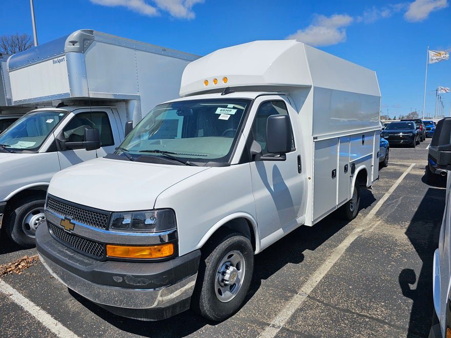 New 2024 Chevrolet Express 3500 w/ Power Convenience Package RWD image 33