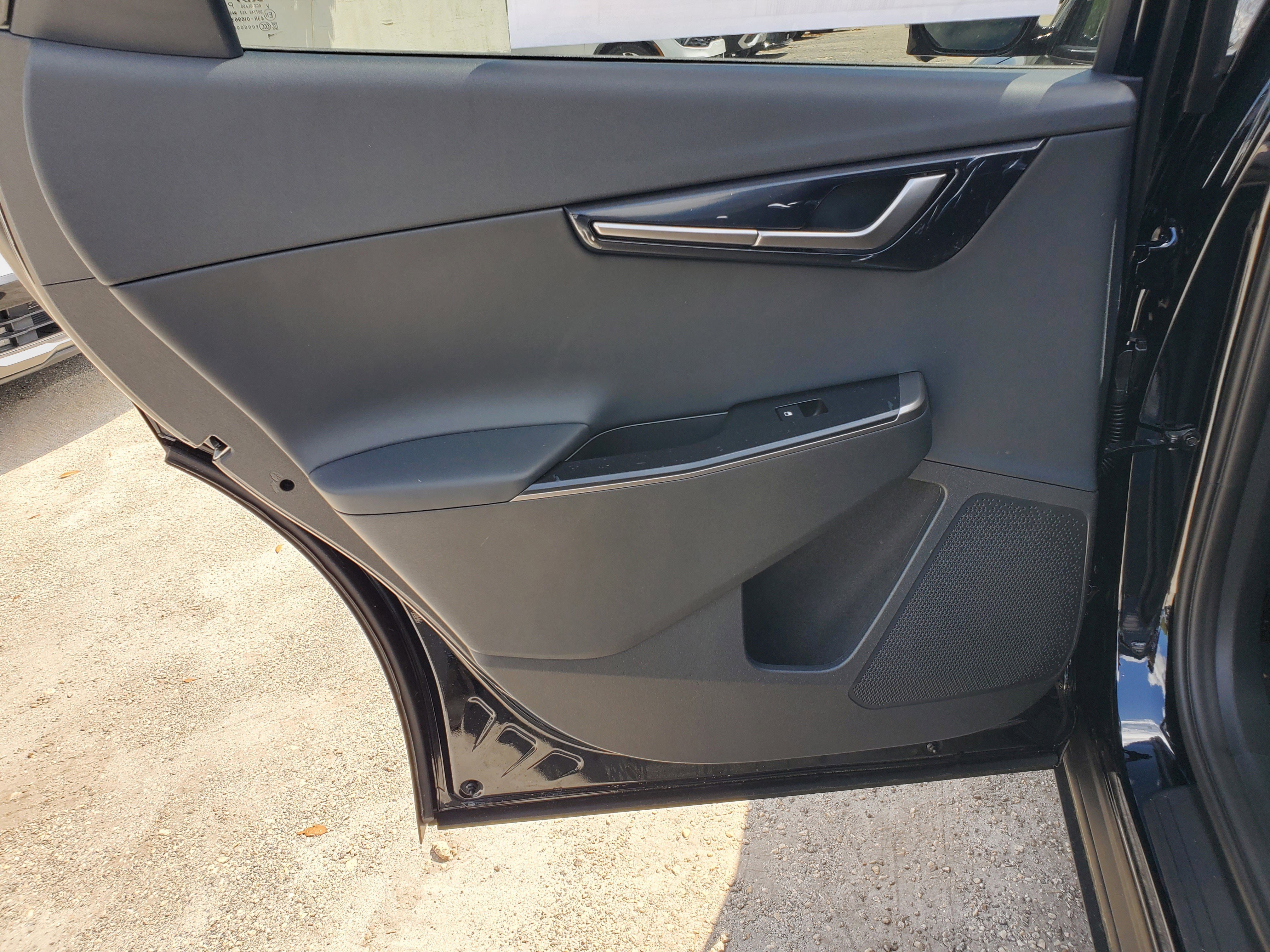 New 2025 Kia EV6 Wind image 10