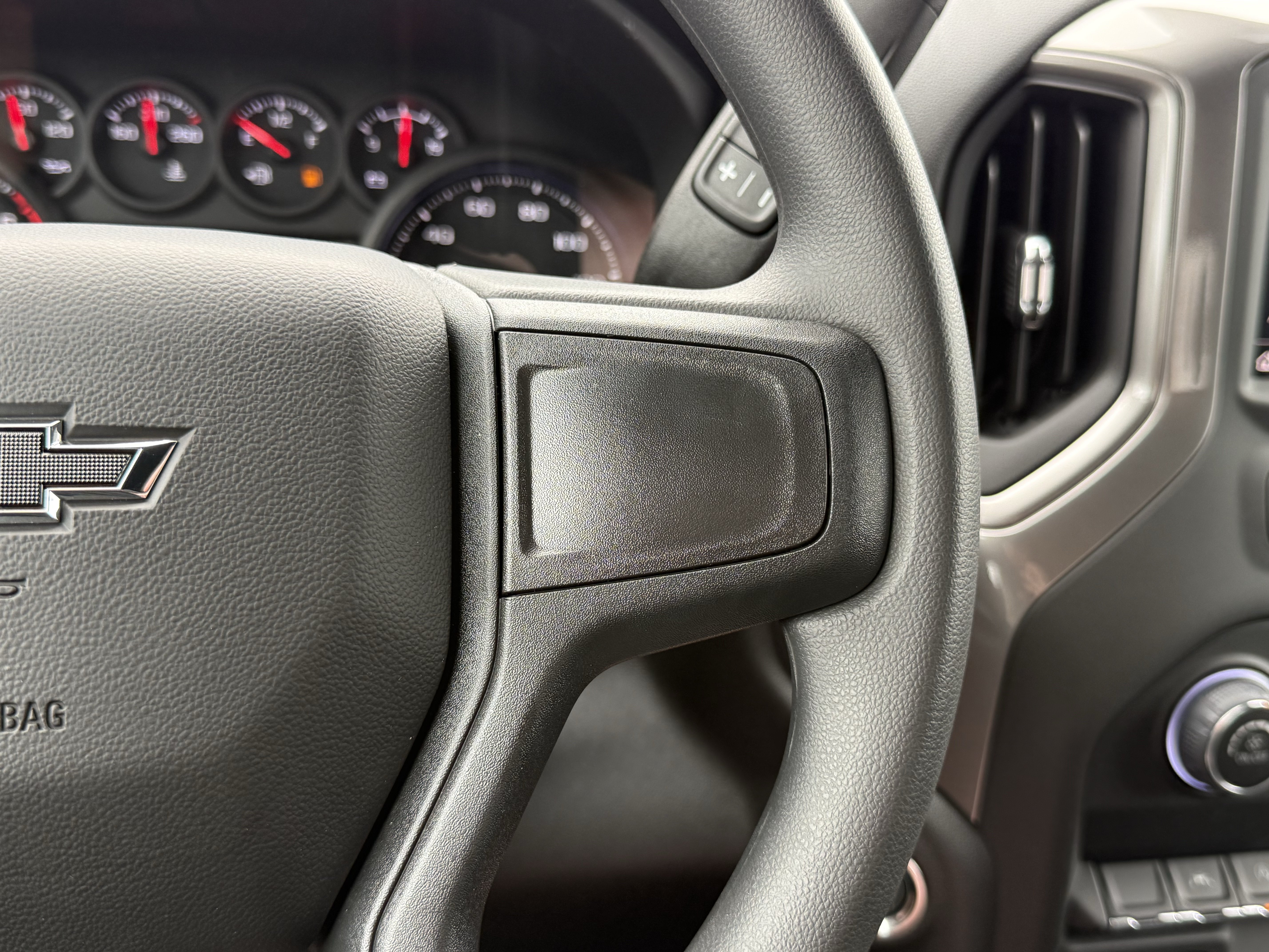 New 2026 Chevrolet Silverado 1500 Custom Trail Boss w/ Dark Appearance Package AWD/4WD image 31