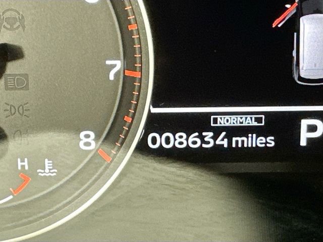 Used 2023 Mitsubishi Outlander SE image 16