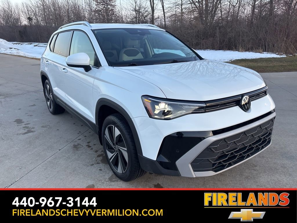 Used 2025 Volkswagen Taos SE image 11