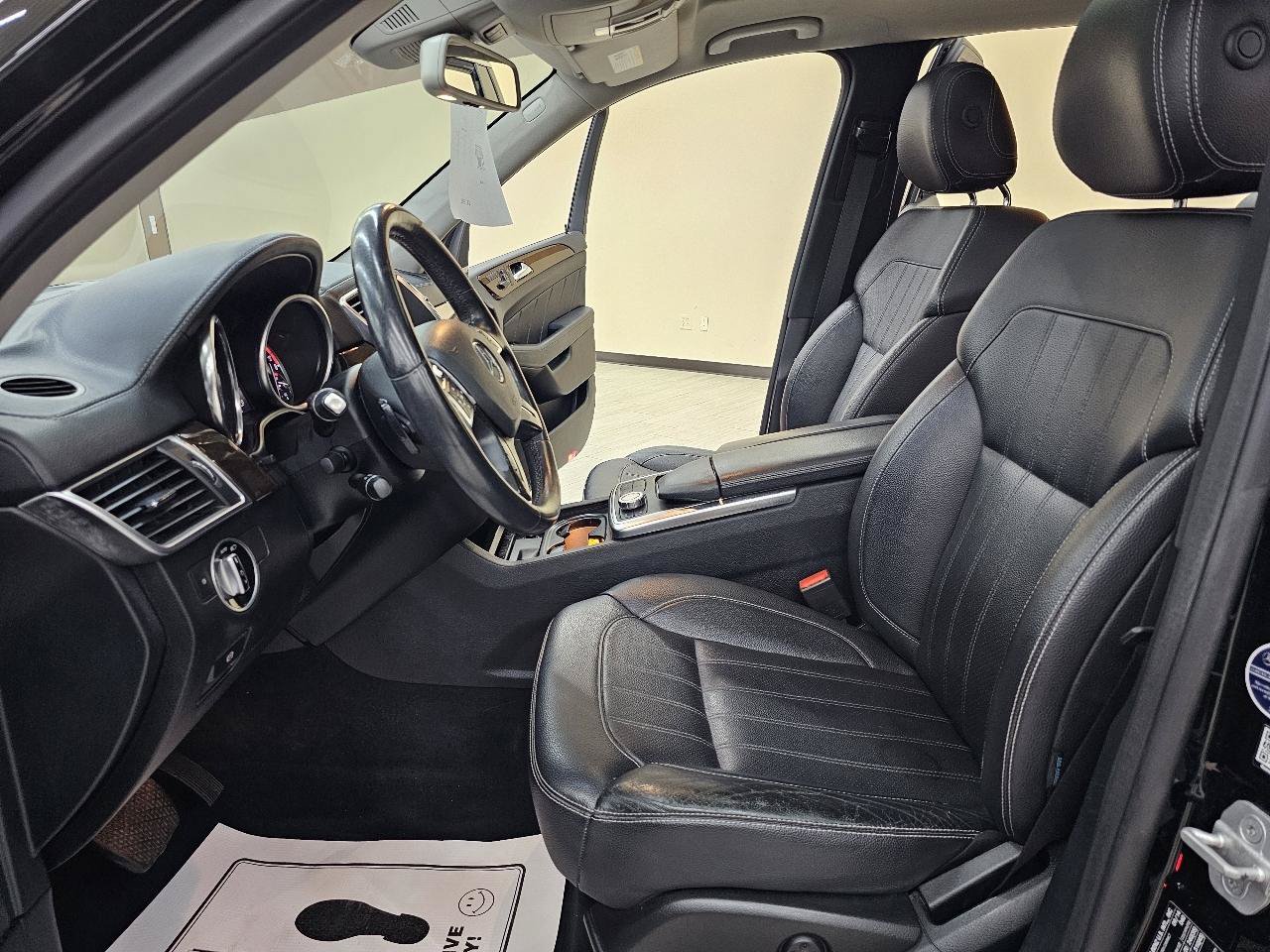 Used 2015 Mercedes-Benz GL 450 4MATIC w/ Appearance Package image 20
