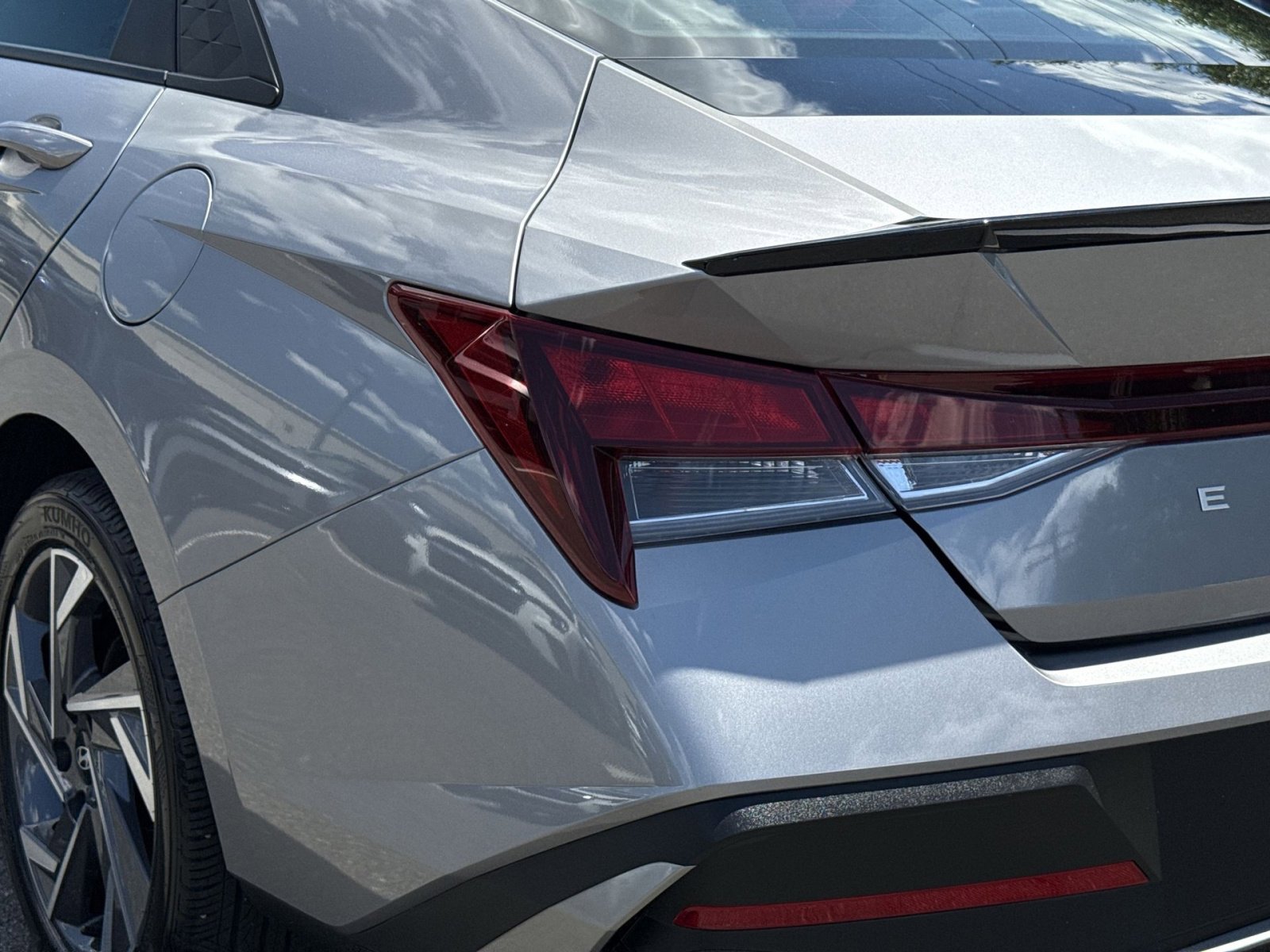 Certified 2025 Hyundai Elantra Sport FWD image 36