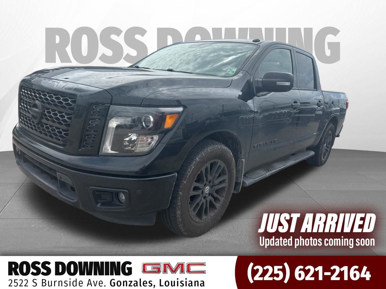 Used 2019 Nissan Titan SV w/ SV Convenience Package image 1