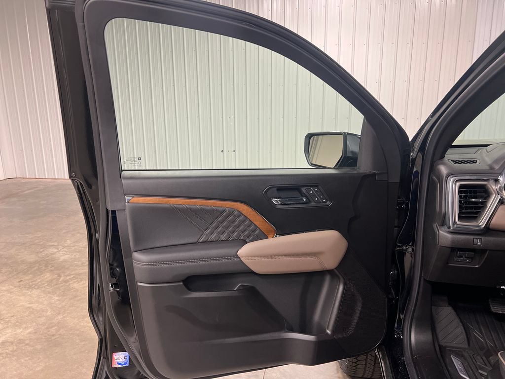 New 2026 GMC Canyon Denali AWD/4WD image 15