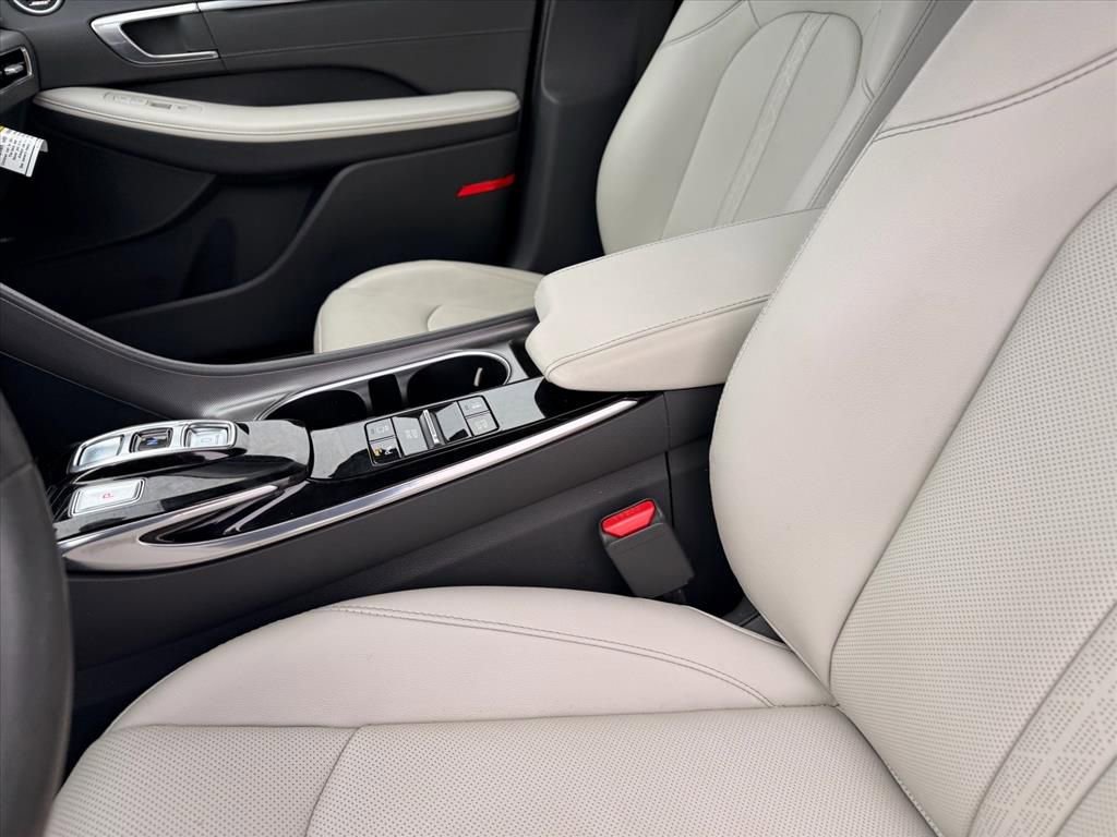 Used 2023 Hyundai Sonata Limited image 17