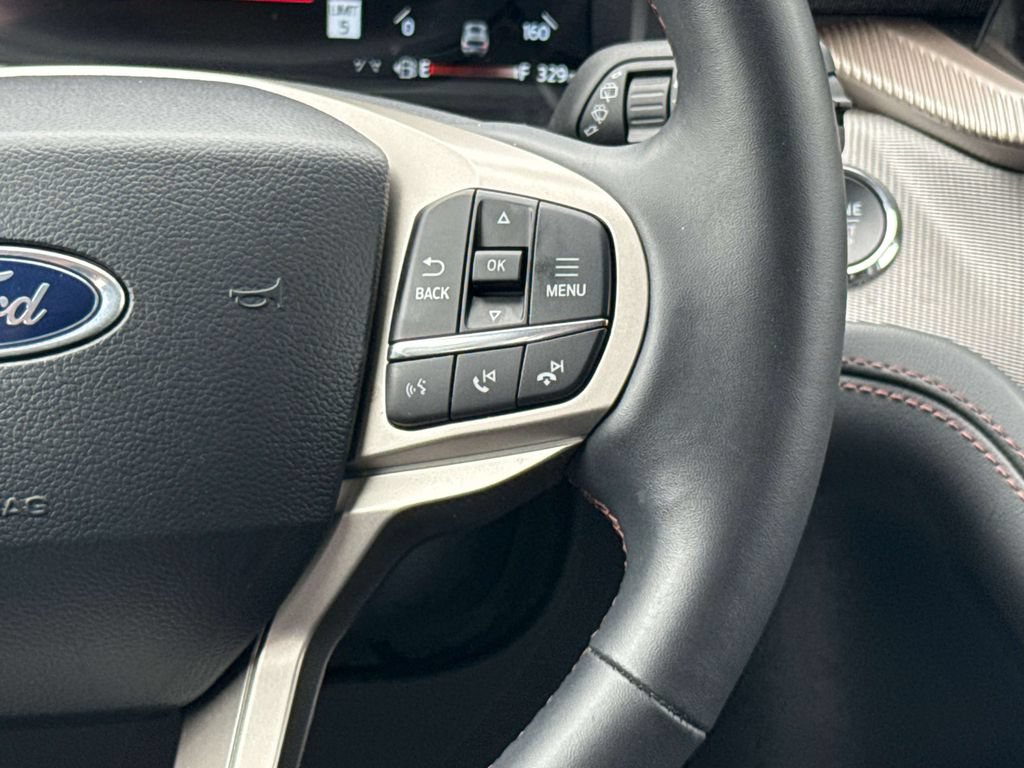 Used 2025 Ford Explorer Active w/ Active Comfort Package RWD image 18