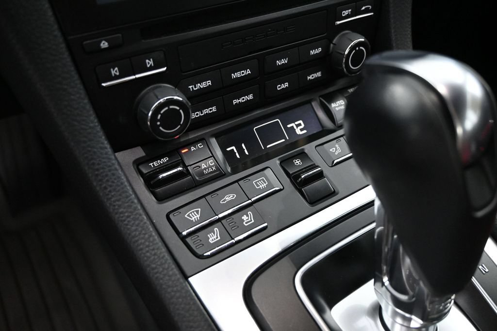Used 2022 Porsche 718 Cayman w/ Premium Package RWD image 18
