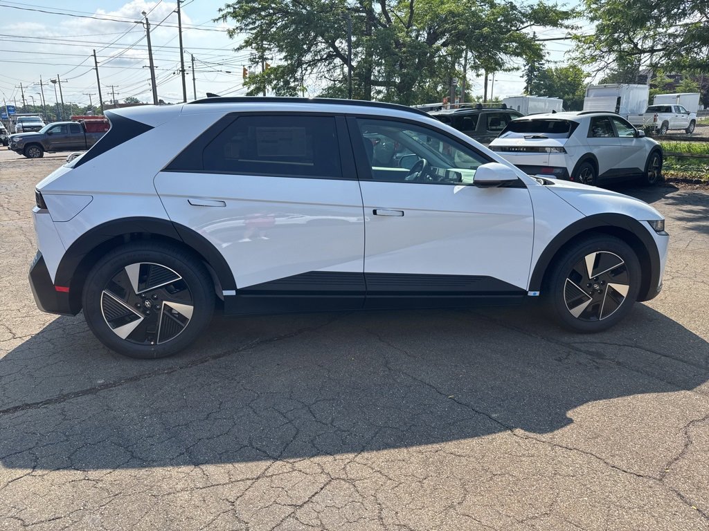 New 2025 Hyundai Ioniq 5 SEL image 8