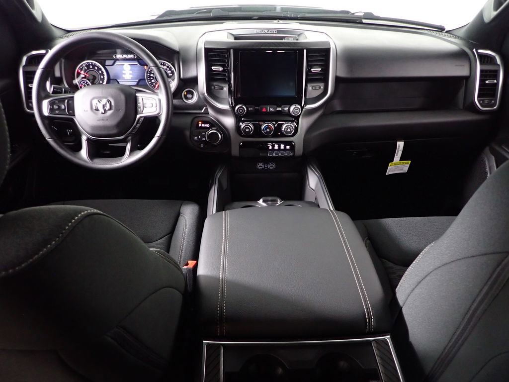 New 2026 RAM 1500 Express AWD/4WD image 31