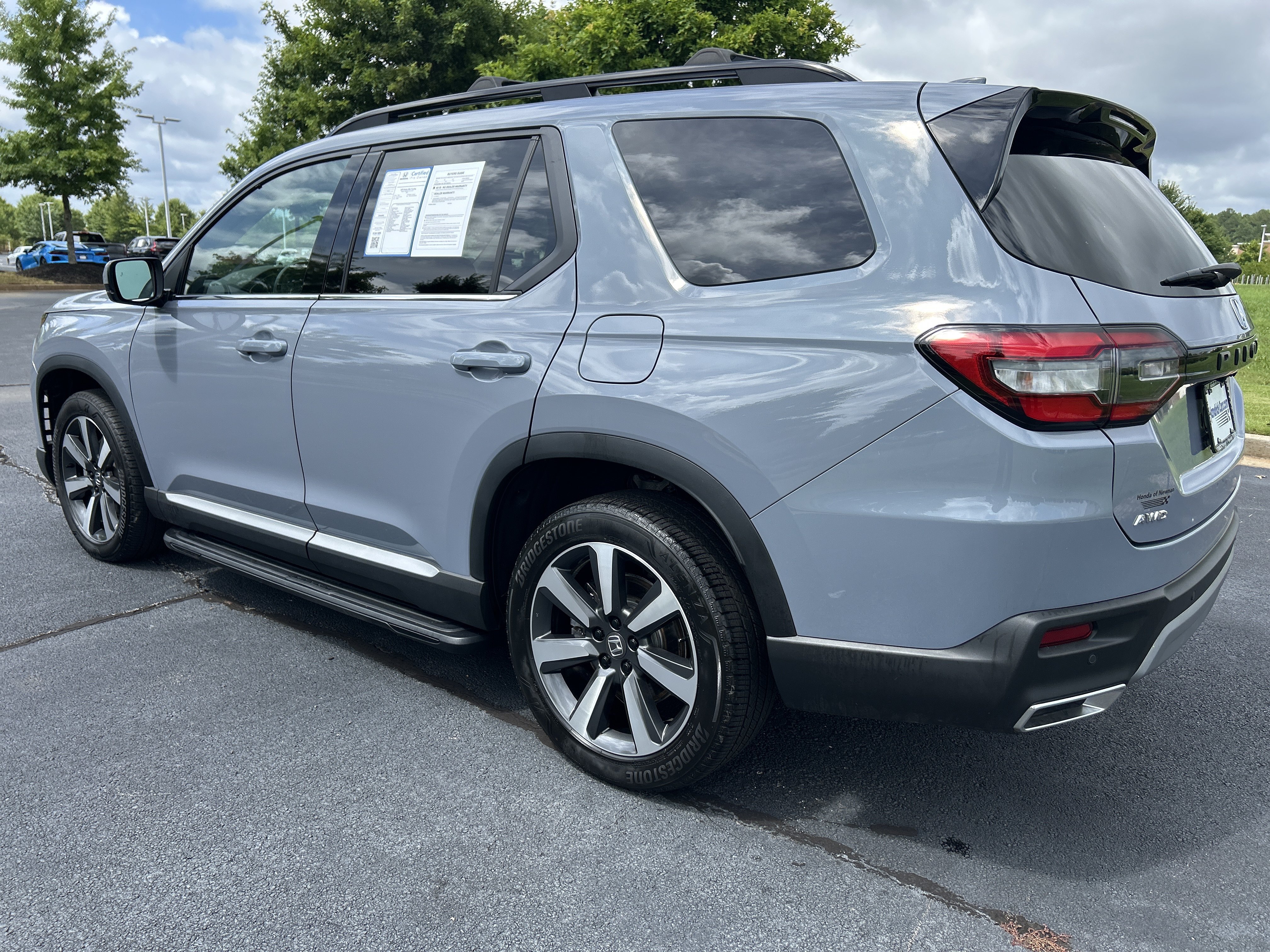 Used 2025 Honda Pilot Touring image 7