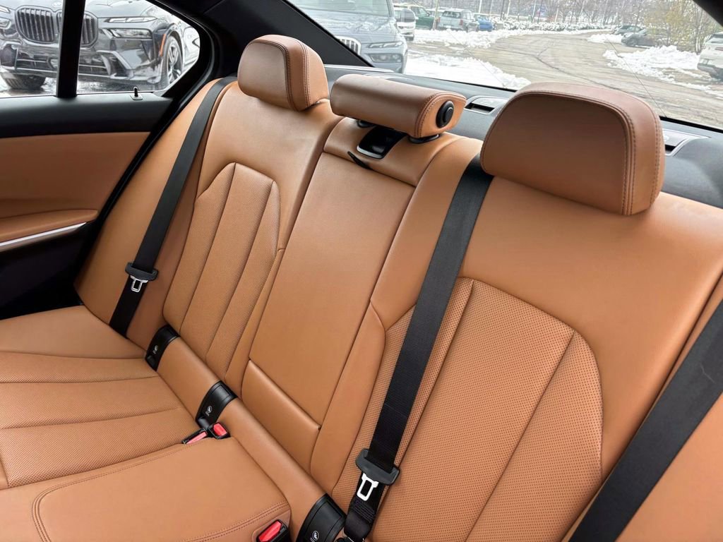 Certified 2025 BMW 330i xDrive Sedan w/ Premium Package image 28