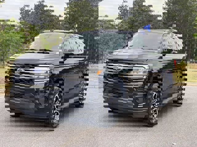 Used 2024 Ford Expedition XLT AWD/4WD image 11