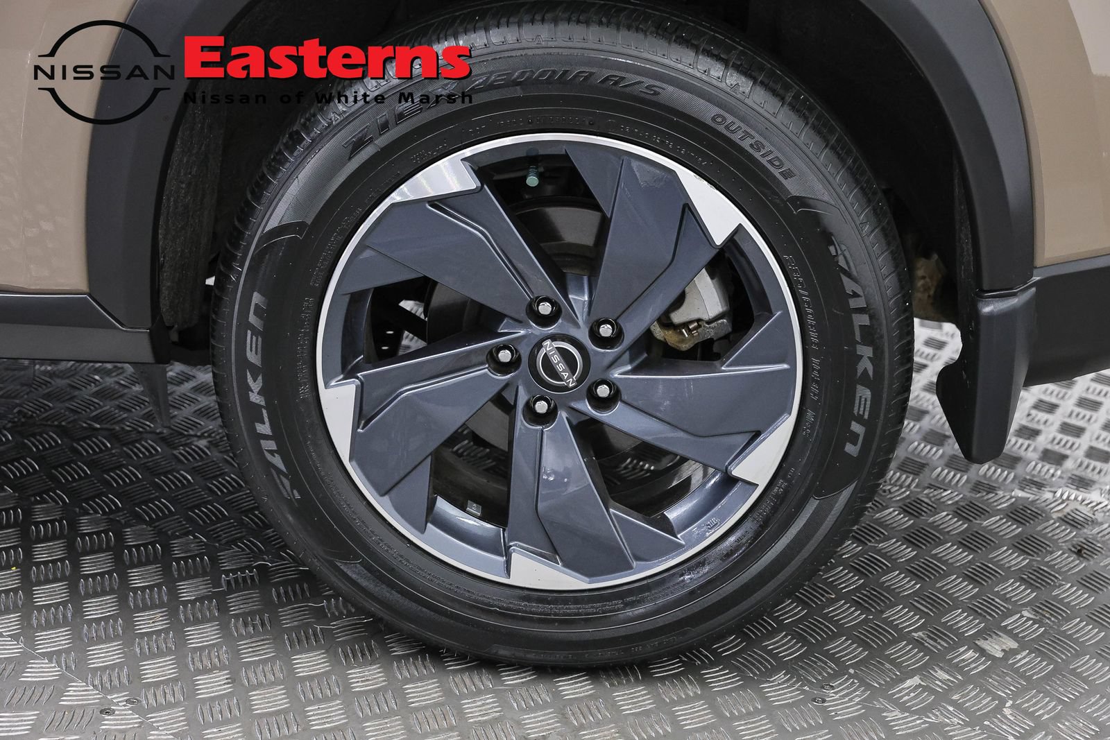 Used 2024 Nissan Rogue SV w/ SV Premium Package FWD image 32