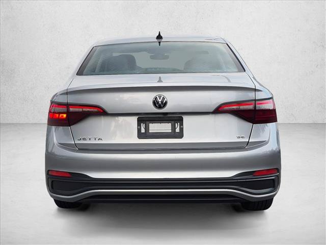 Used 2024 Volkswagen Jetta SE FWD image 5