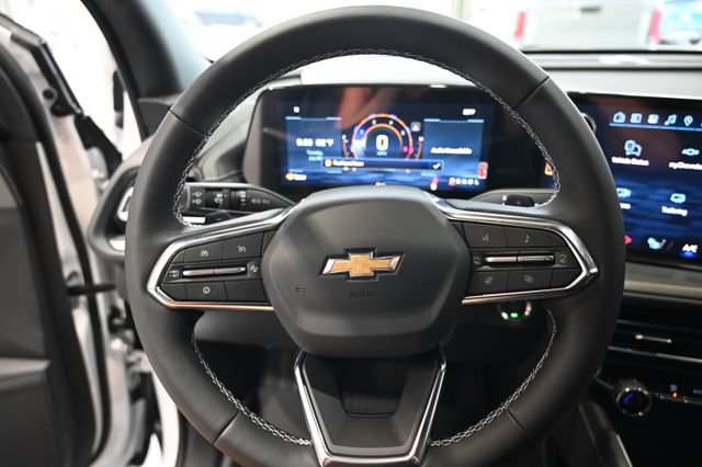 New 2026 Chevrolet Traverse LT w/ Driver Confidence Package FWD image 22