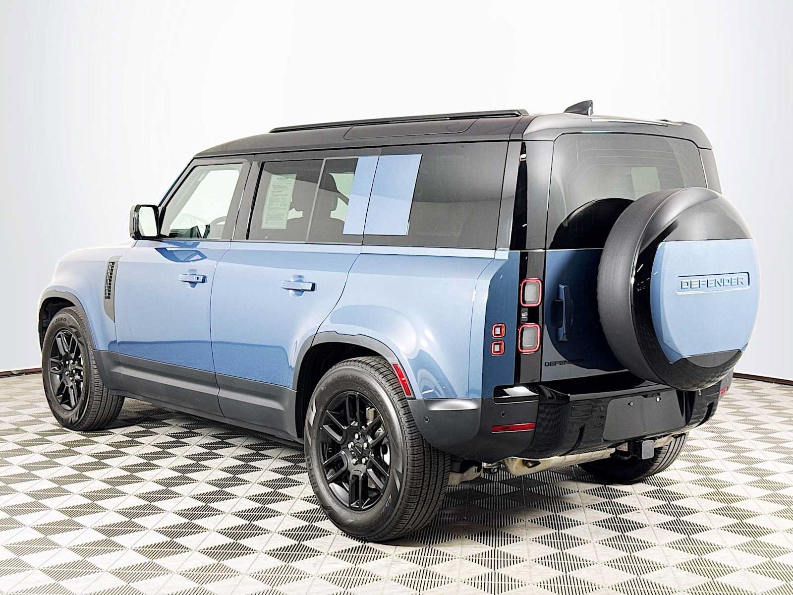 Used 2026 Land Rover Defender 110 S AWD/4WD image 7