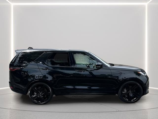 Used 2025 Land Rover Discovery Dynamic SE AWD/4WD image 6