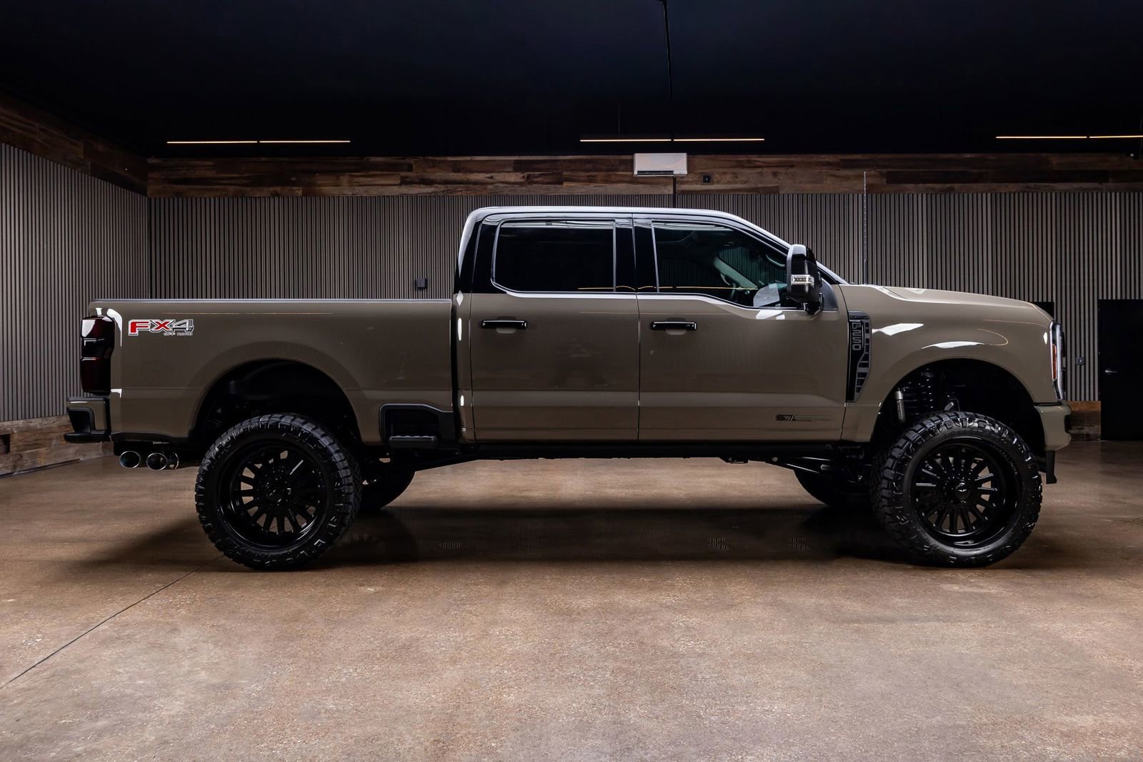 Used 2026 Ford F250 Platinum w/ Platinum Plus Package AWD/4WD image 11