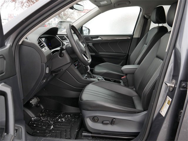 Certified 2024 Volkswagen Tiguan SE image 13
