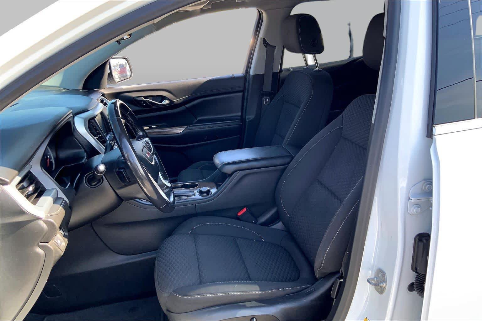 Used 2019 GMC Acadia SLE FWD image 8