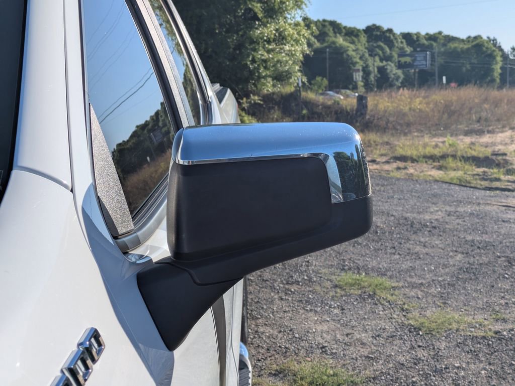 Used 2022 Chevrolet Silverado 1500 LT image 11