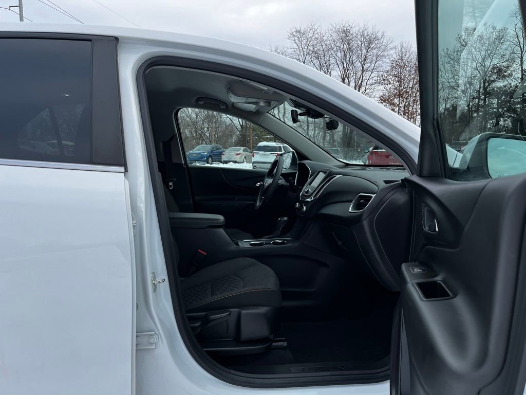 Used 2021 Chevrolet Equinox LT w/ LPO, Floor Liner Package image 37