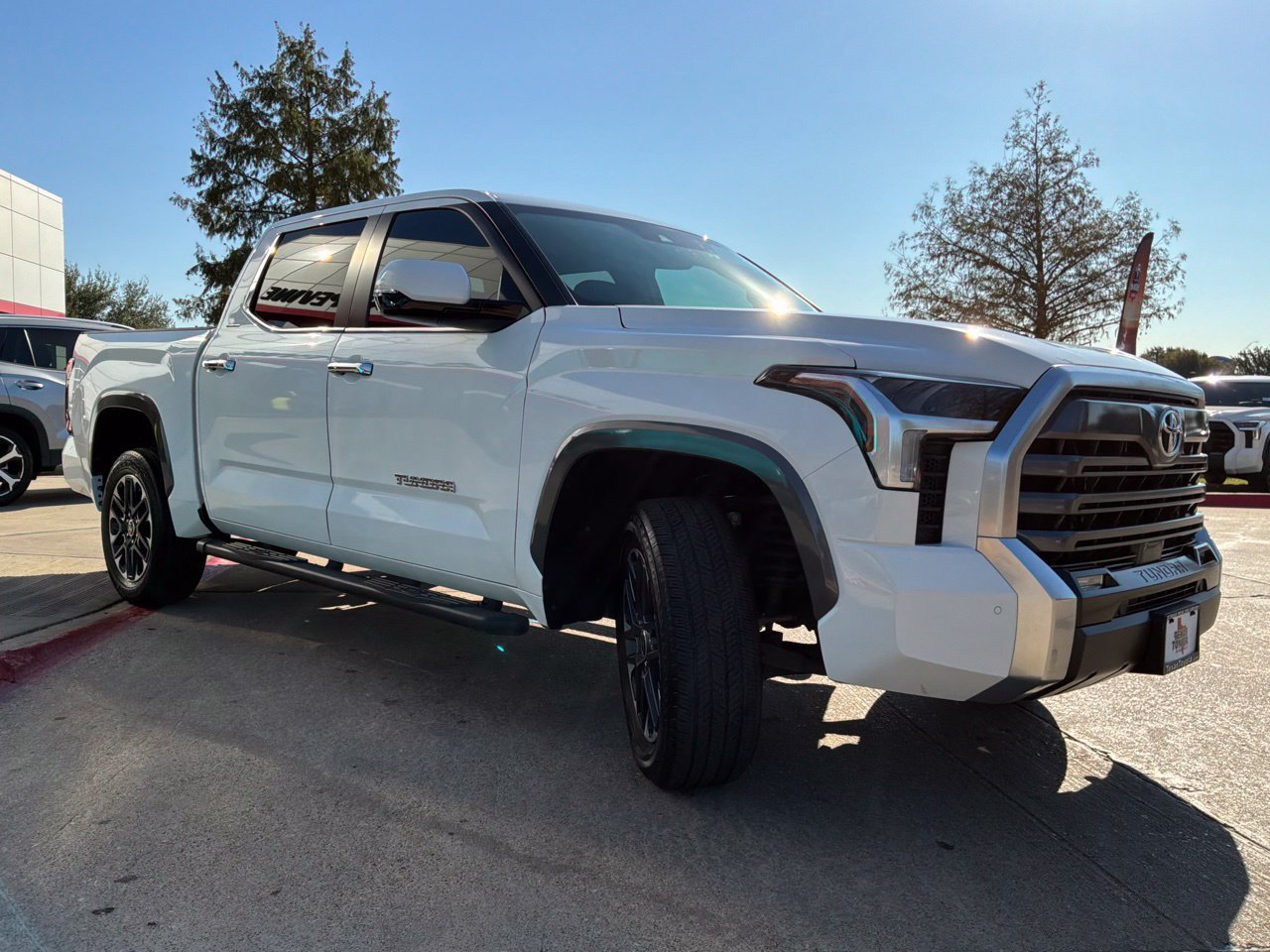 Used 2024 Toyota Tundra Limited w/ Power Package AWD/4WD image 4