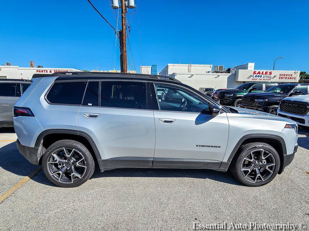 New 2026 Jeep Cherokee Overland w/ Trailer Tow Group AWD/4WD image 9