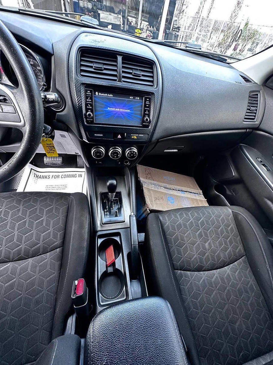 Used 2020 Mitsubishi Outlander Sport ES image 7