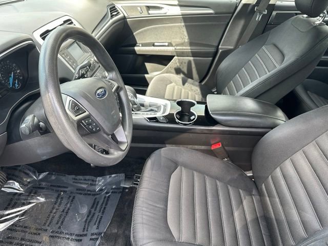 Used 2014 Ford Fusion SE FWD image 12