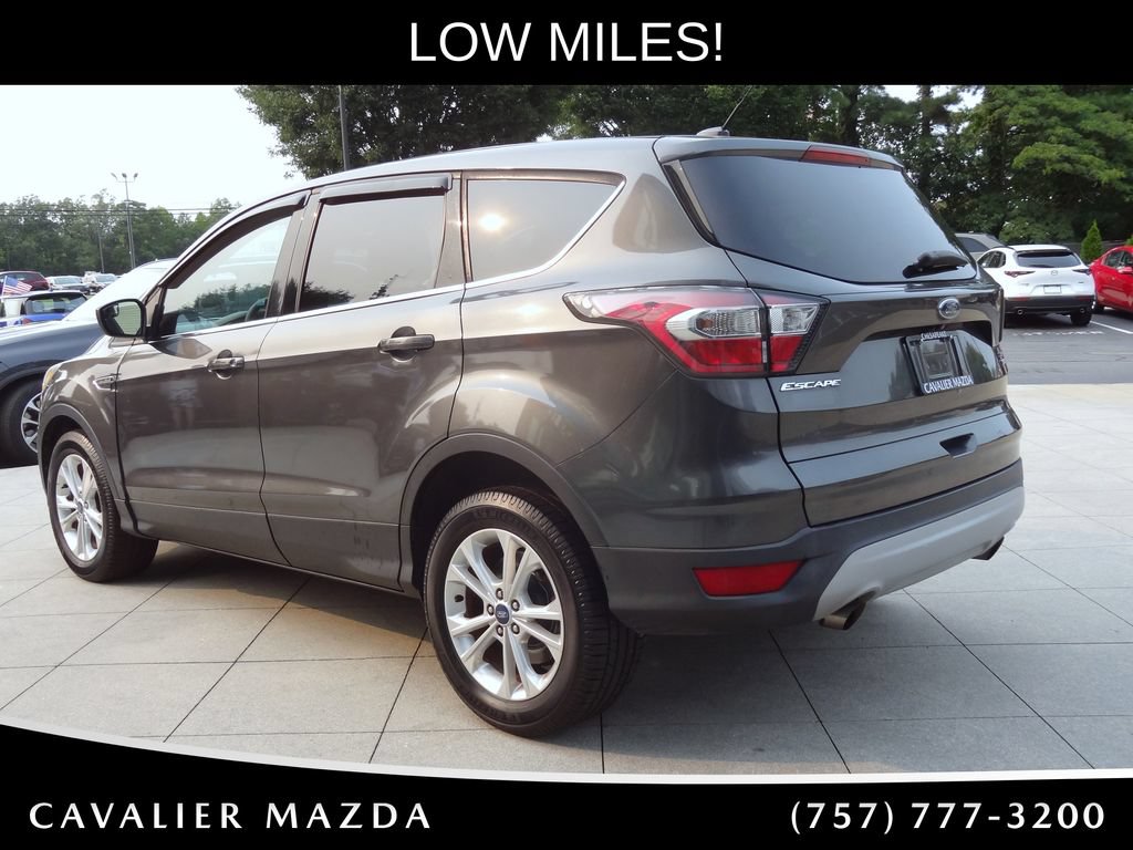 Used 2017 Ford Escape SE FWD image 5