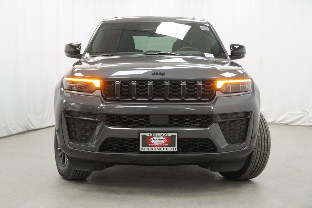 New 2026 Jeep Grand Cherokee Altitude image 7