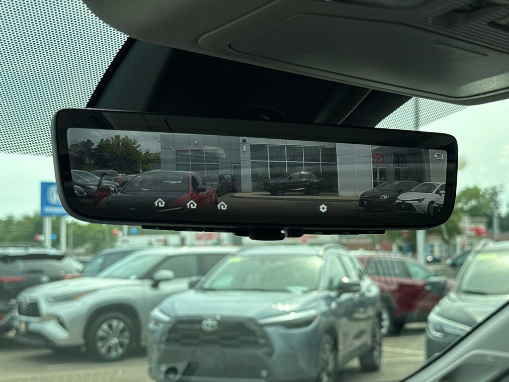 Used 2020 Toyota RAV4 Limited AWD/4WD image 35