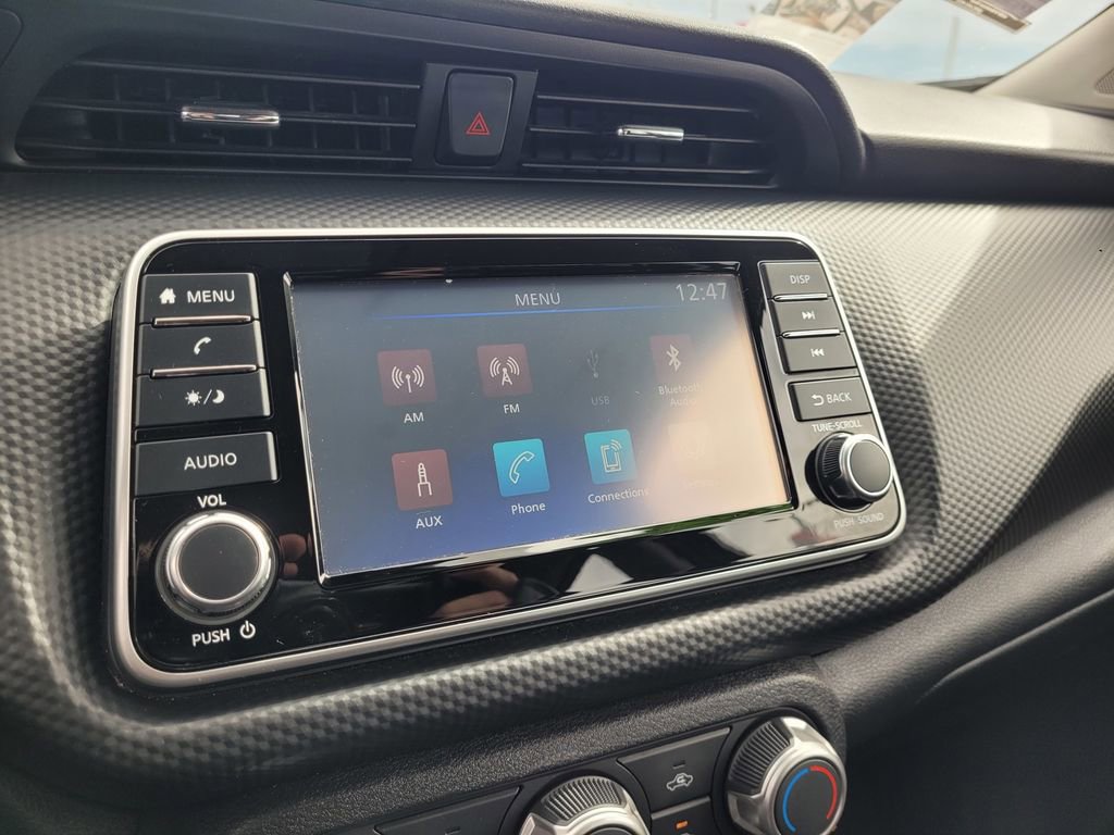 Used 2023 Nissan Kicks S image 12