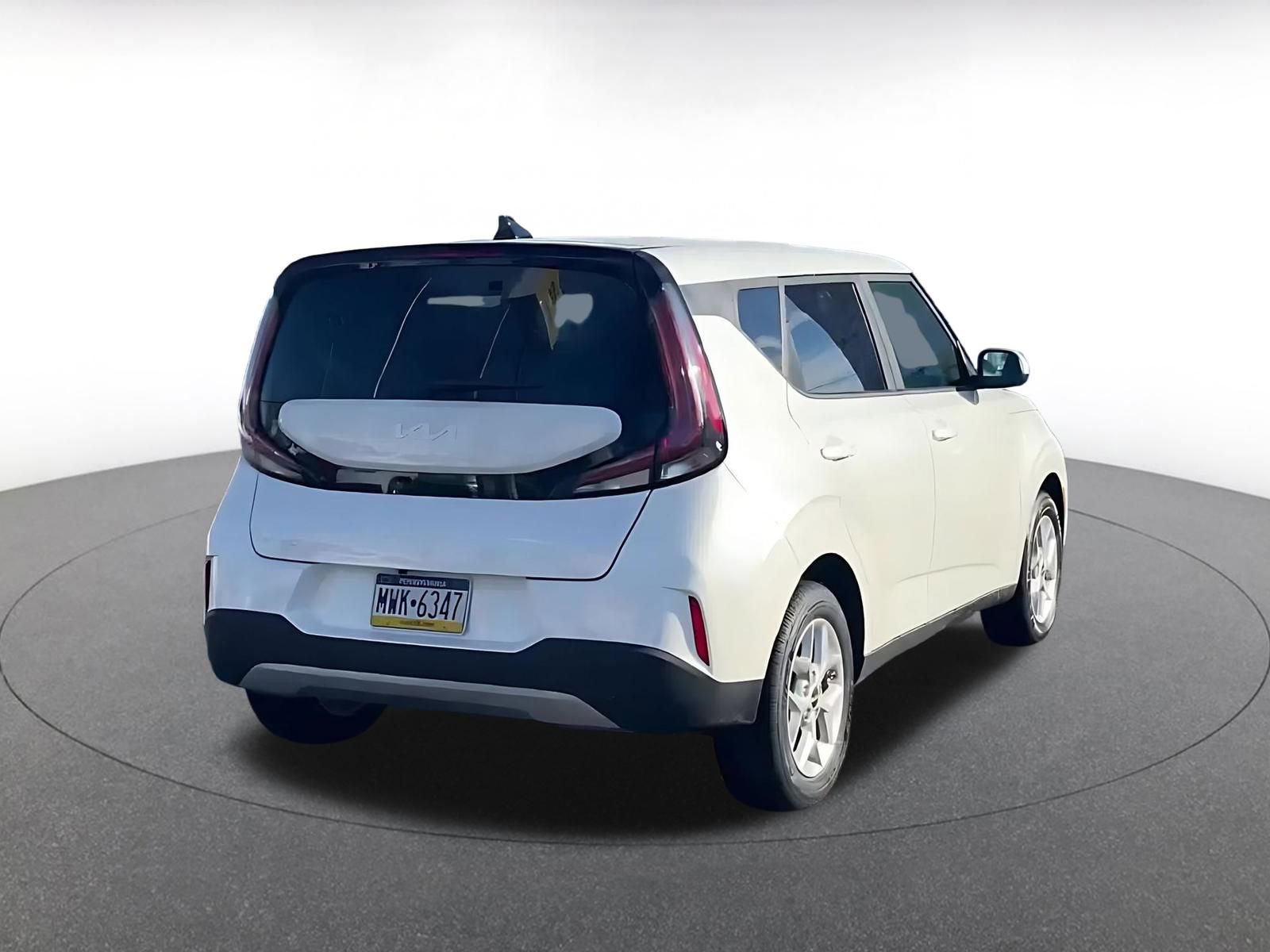 Used 2025 Kia Soul LX w/ LX Technology Package image 14