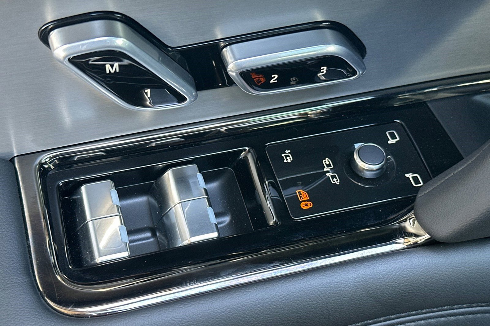 Certified 2025 Land Rover Range Rover Sport image 15