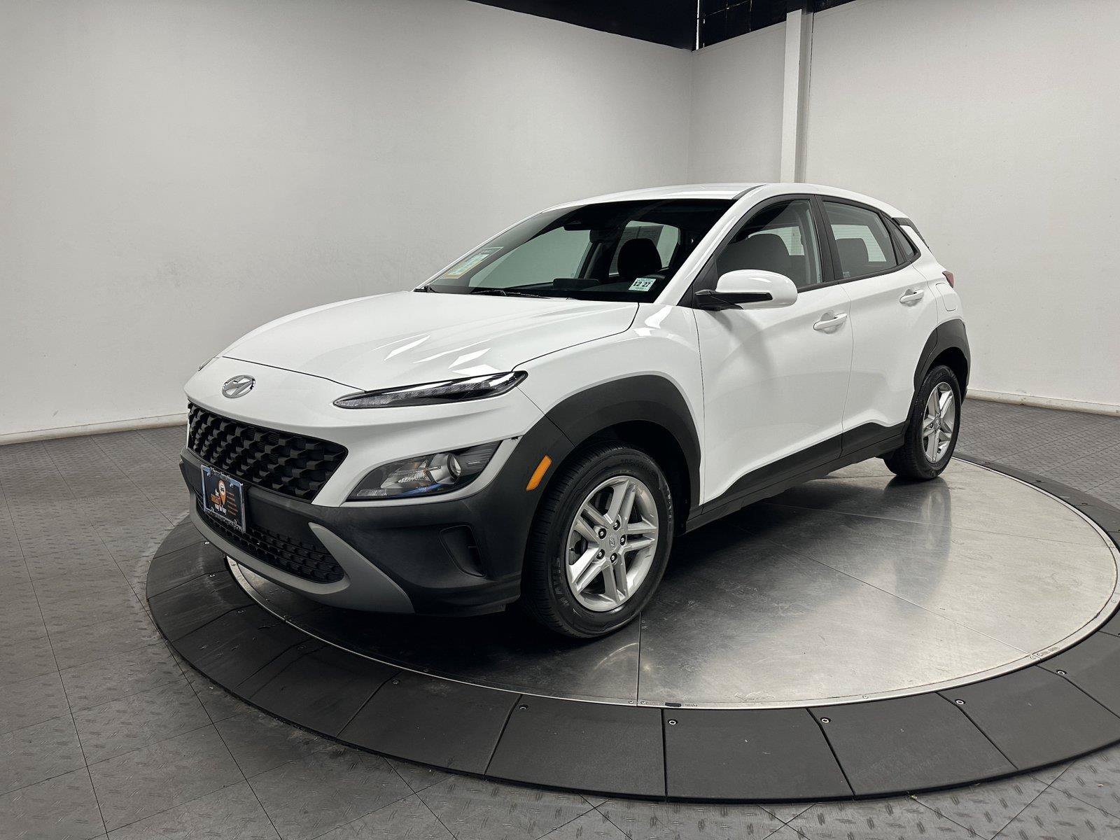 Used 2022 Hyundai Kona SE w/ Cargo Package AWD/4WD image 1