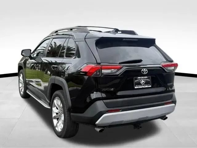 Used 2019 Toyota RAV4 Adventure w/ All Weather Liner Package AWD/4WD image 4
