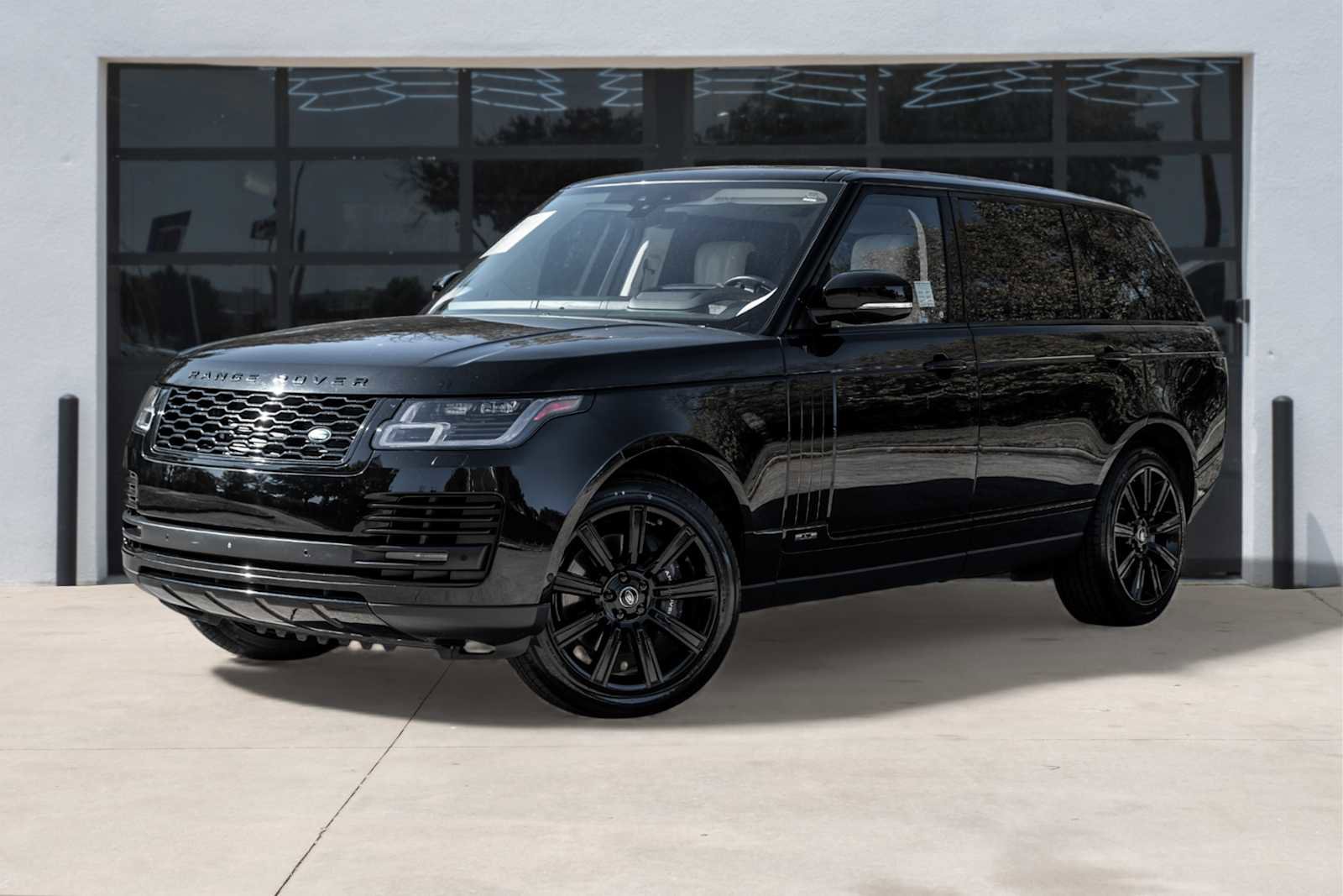 Used 2019 Land Rover Range Rover Long Wheelbase Supercharged video 1