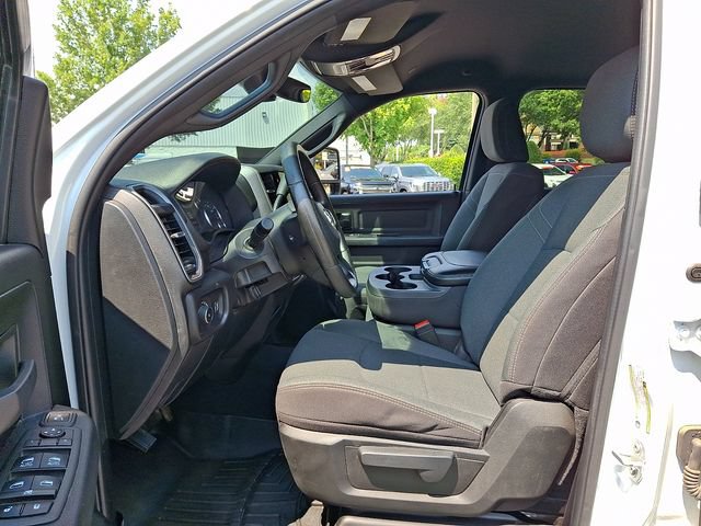 Used 2024 RAM 3500 Tradesman w/ Chrome Appearance Group AWD/4WD image 13