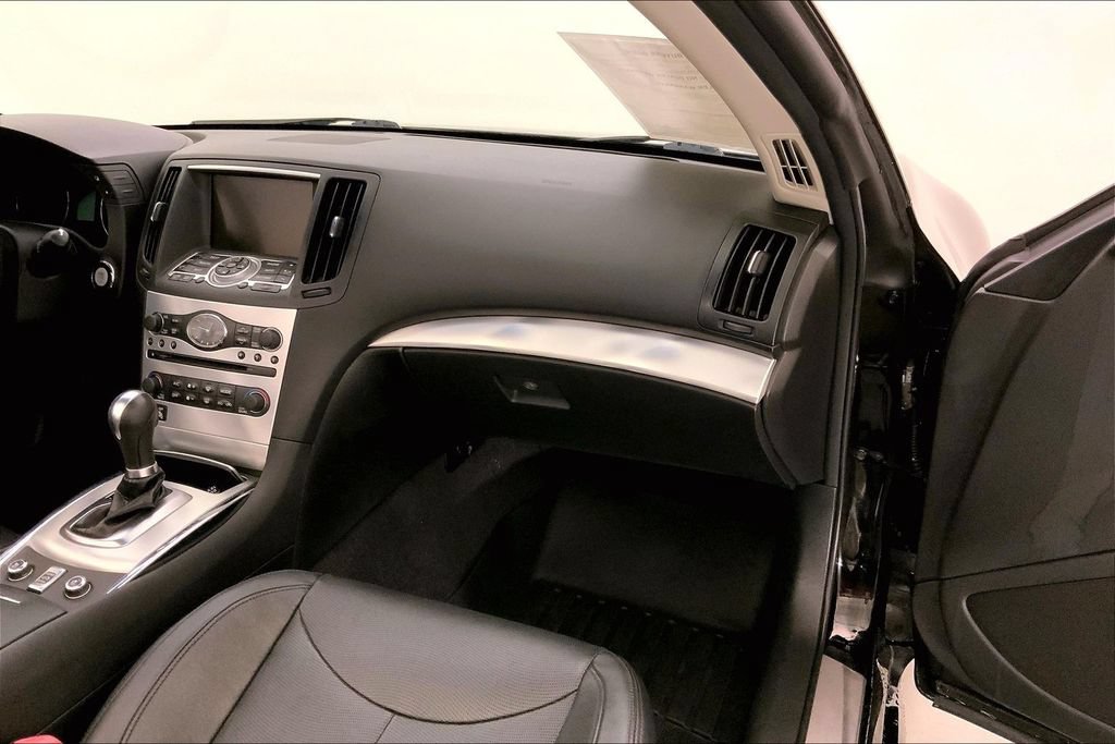 Used 2013 INFINITI G37 Convertible w/ Premium Pkg RWD image 23
