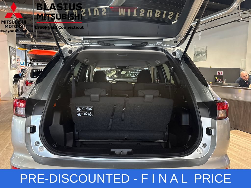 Used 2025 Mitsubishi Outlander ES AWD/4WD image 59