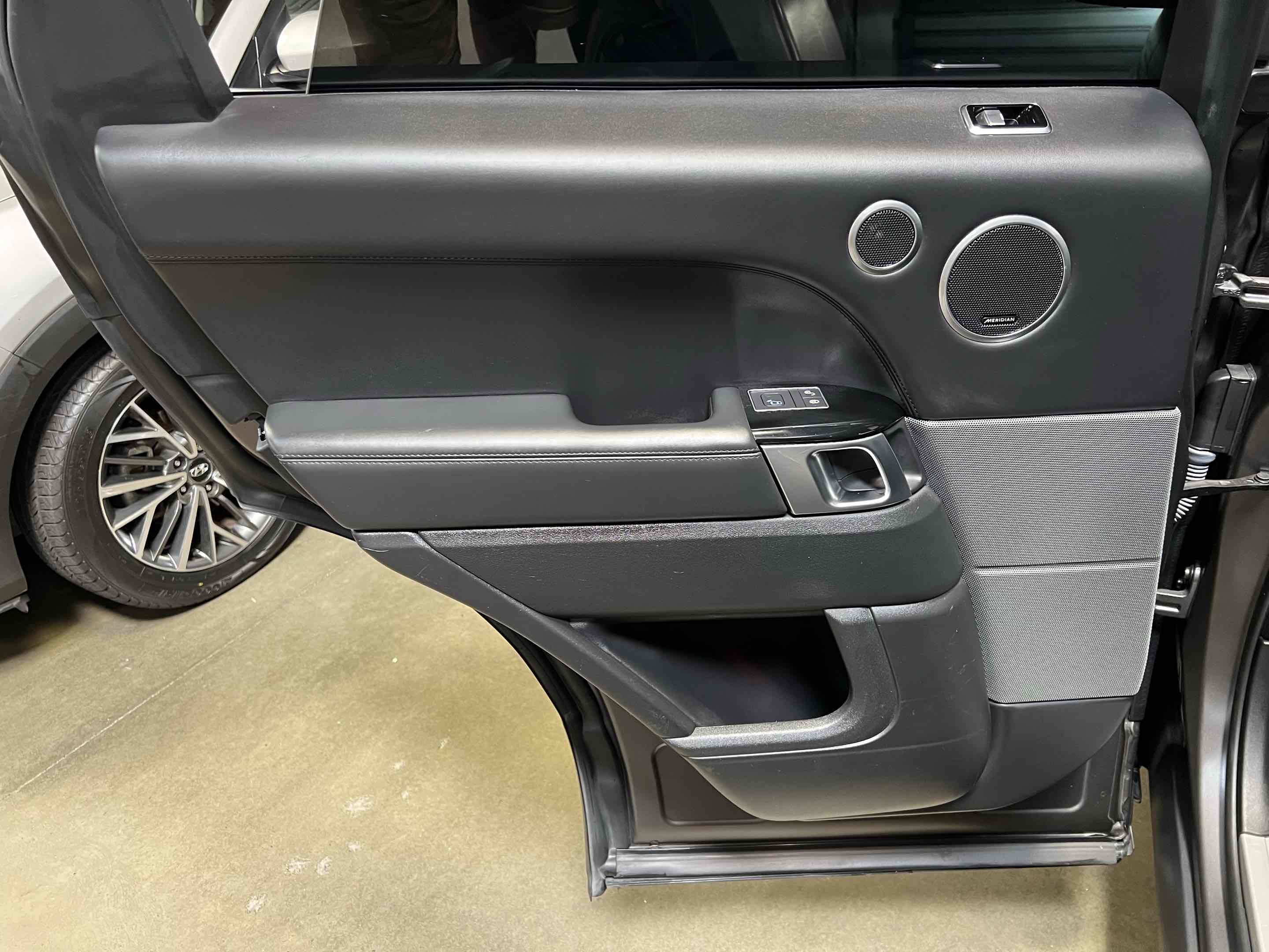 Used 2020 Land Rover Range Rover Sport HST image 82