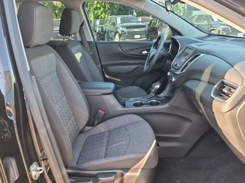 Used 2024 Chevrolet Equinox LT FWD image 23