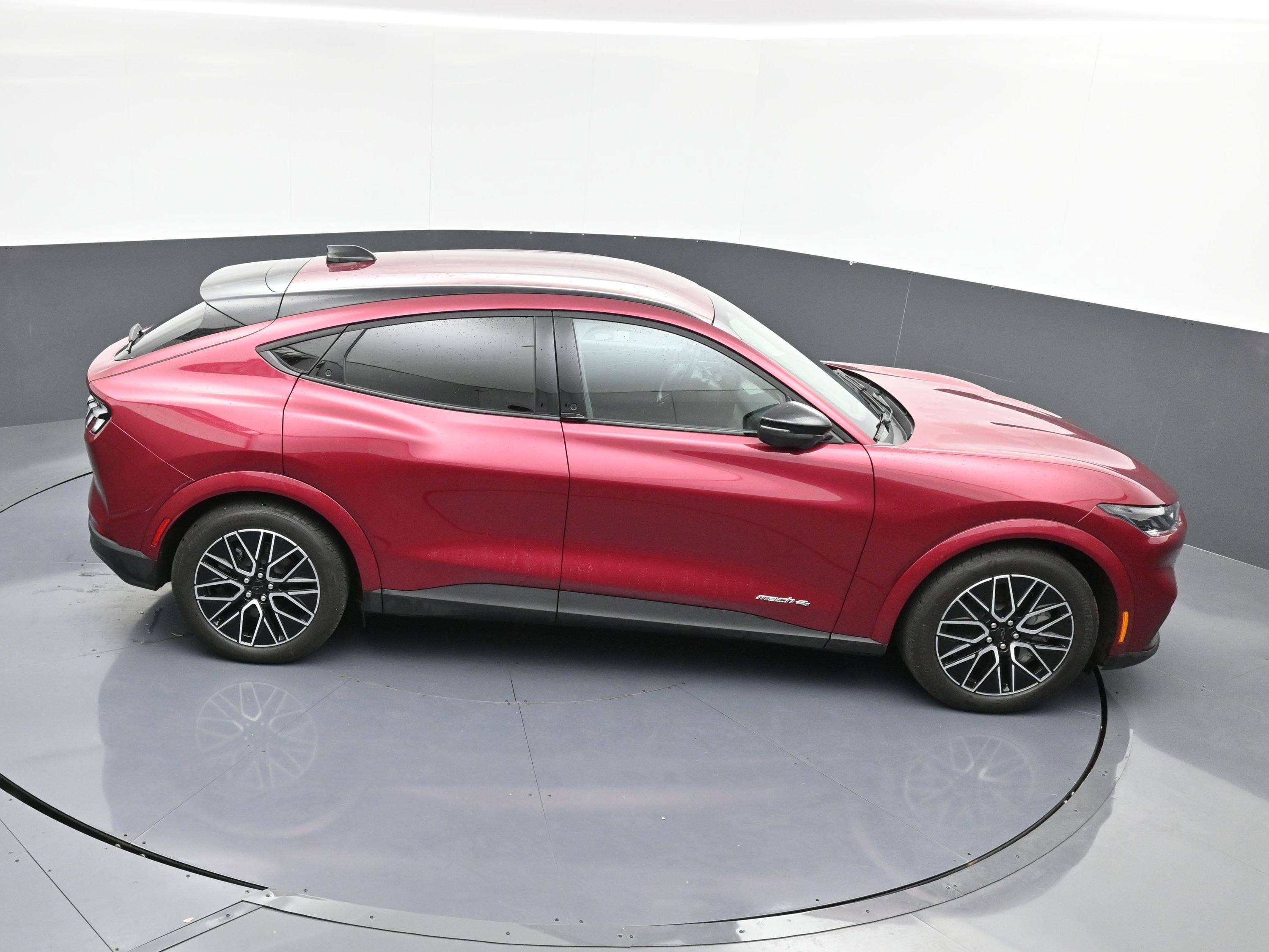 Used 2025 Ford Mustang Mach-E Premium image 41