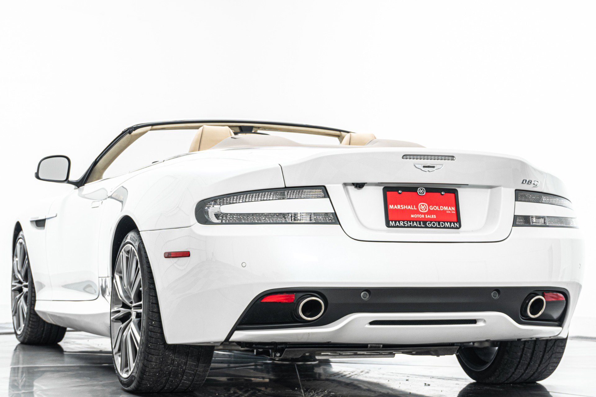 Used 2014 Aston Martin DB9 Volante -Very Low Miles, Pearl image 7